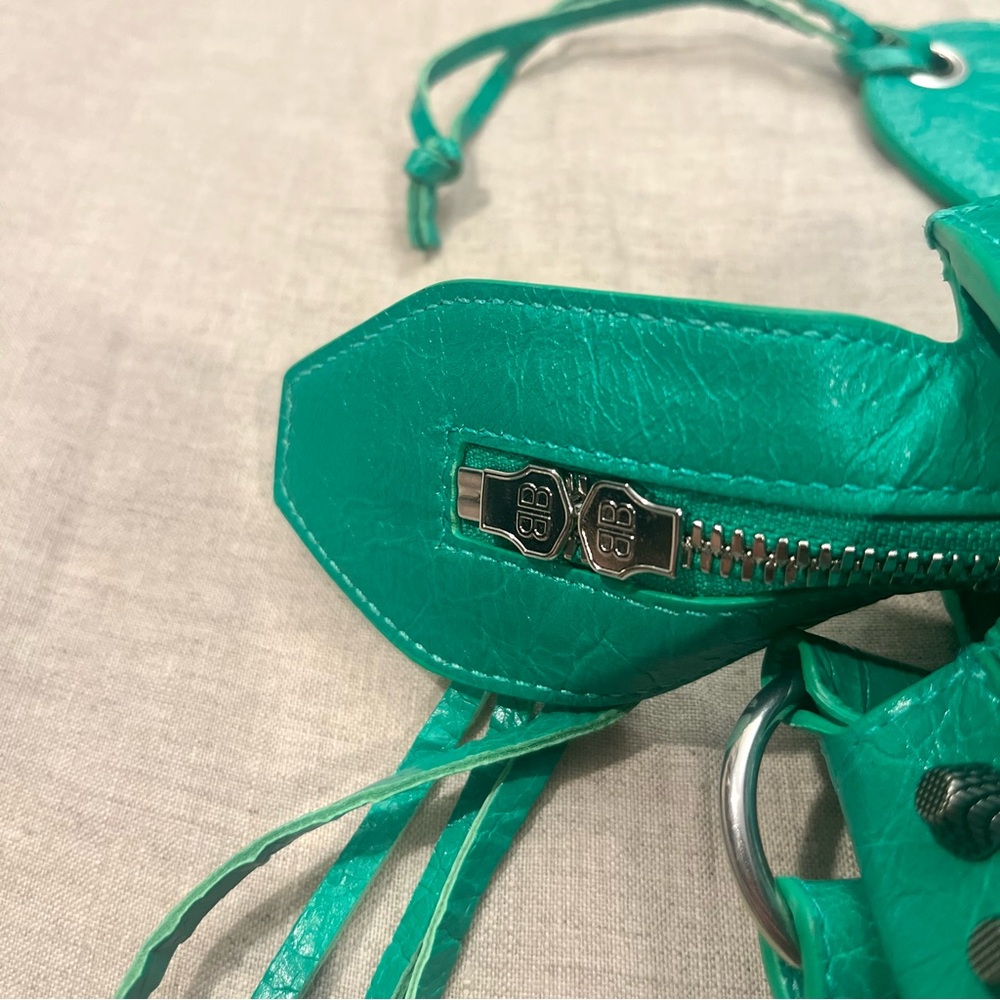 $2790 Balenciaga Arena Neo Cagole Lamb Leather Crossbody Bag, Vivid Green 700940 - Picture 10 of 16